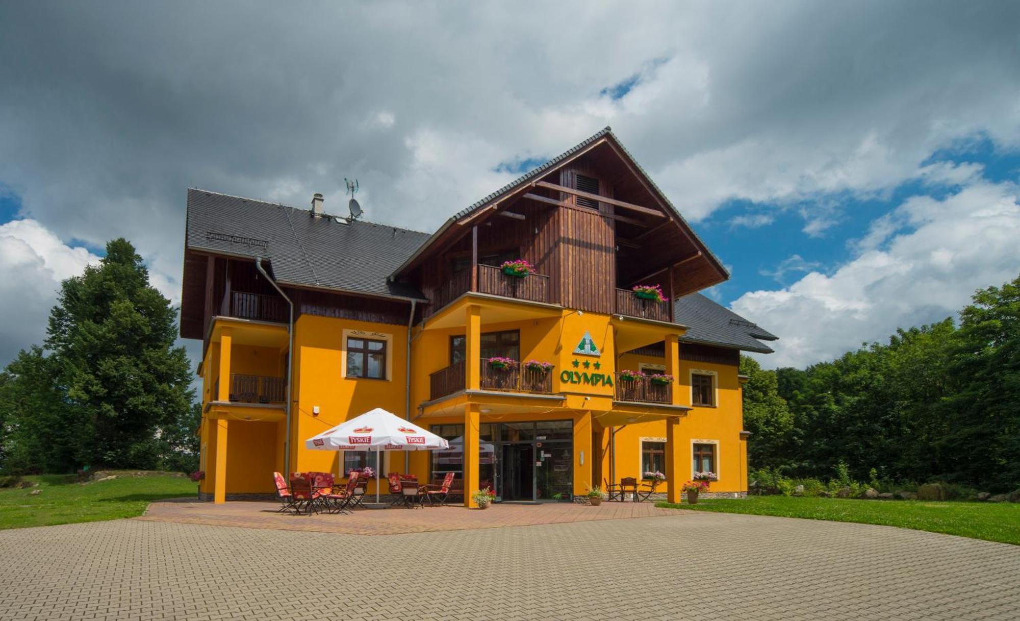 Pensjonat Olympia W Przesiece Przesieka Esterno foto